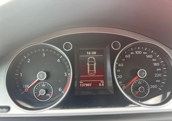 Volkswagen Passat cena 47900 przebieg: 137000, rok produkcji 2014 z Koszalin małe 154